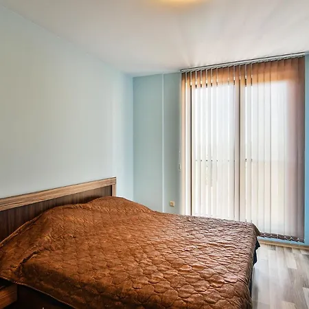 Mare Flat Two Bedrooms Free Parking Hotel *