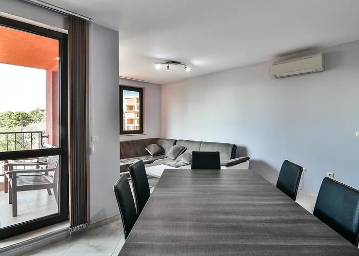 Mare Flat Two Bedrooms Free Parking Hotel Saints Constantine and Helena